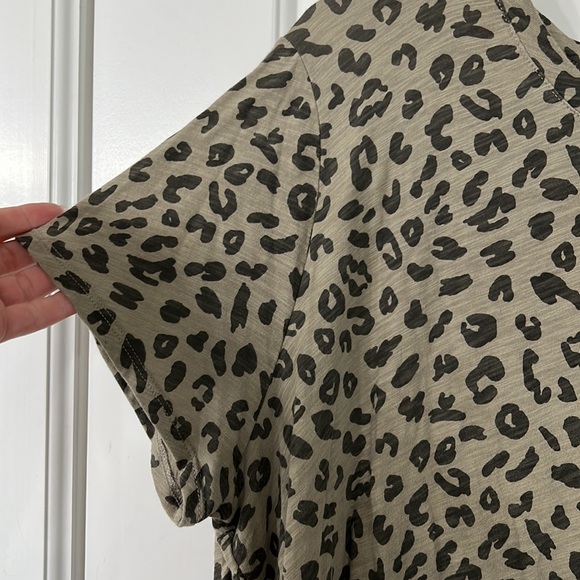 Leopard top - Picture 5 of 5